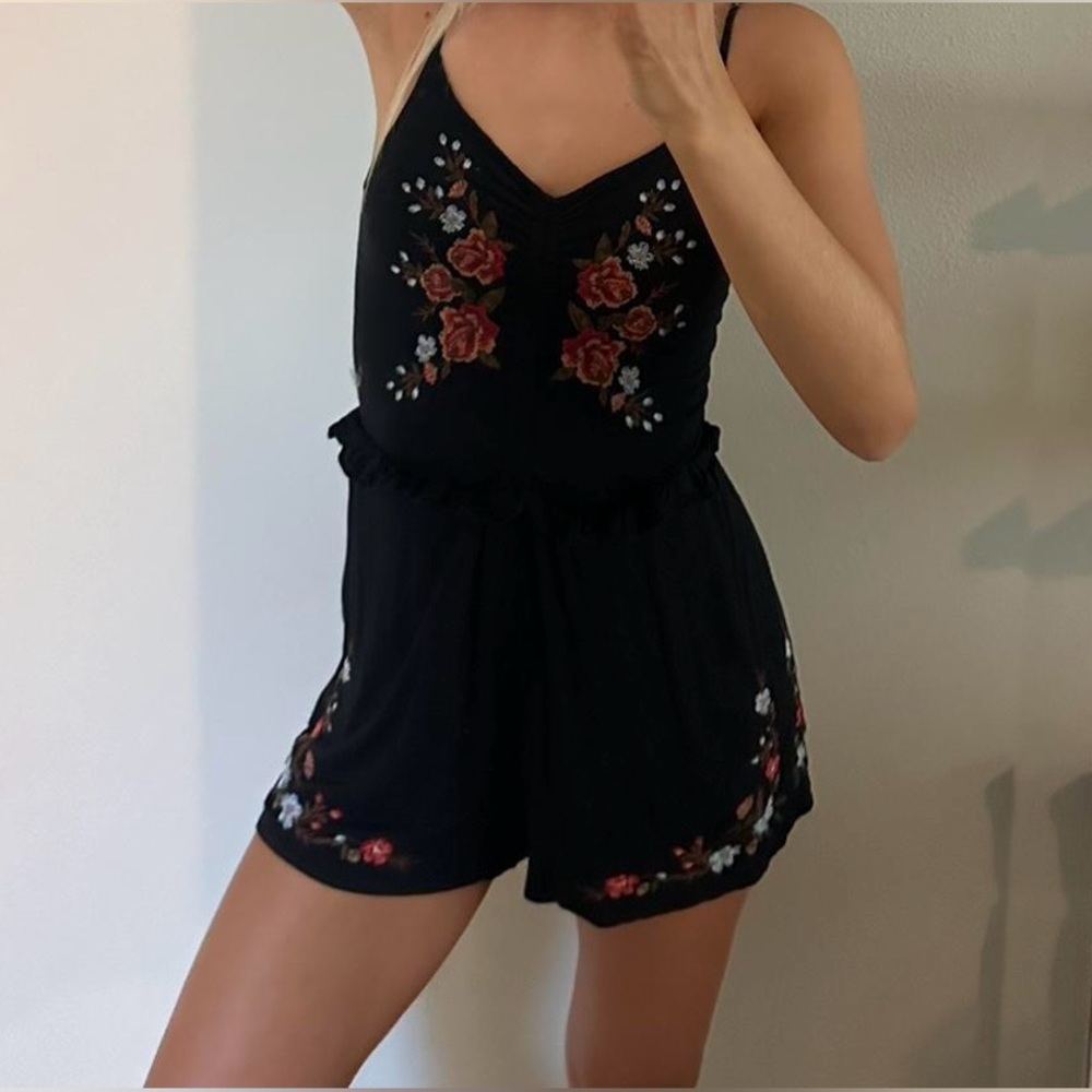 NWOT American Eagle Outfitters Black Romper with Floral Embroidery